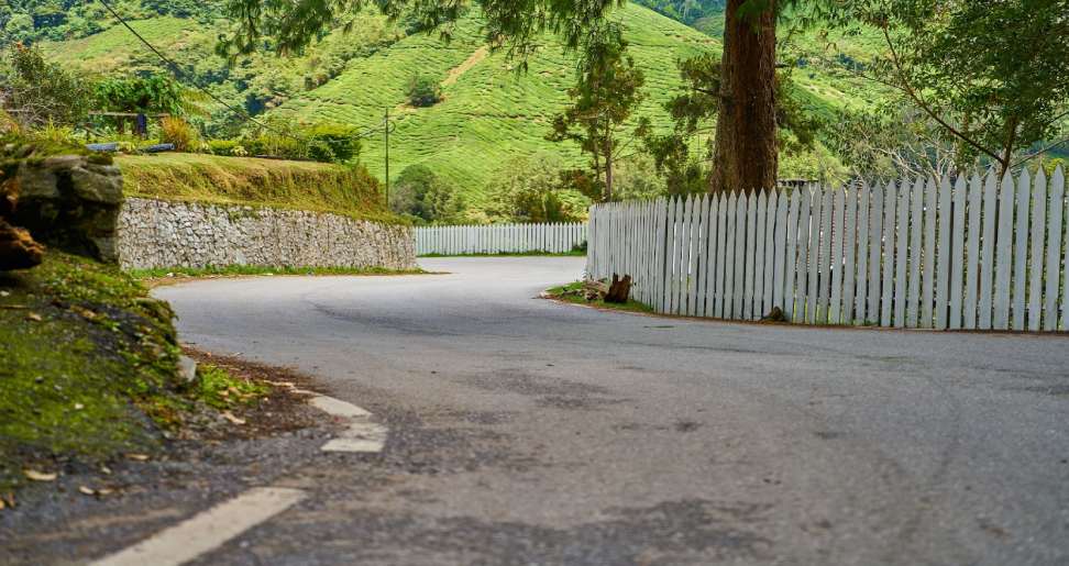 Picking the Right Driveway Contractors